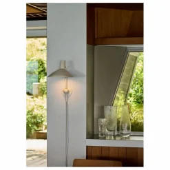 Hot Applique Tripod HM12, Hvidt & Mølgaard | Luminaires