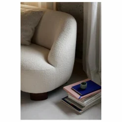 Hot Canapé 2 places Margas LC3, piètement noyer | Canapés, Fauteuils