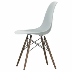 New Chaise DSW plastic - piètement érable - Charles & Ray Eames | Chaises, Tabourets, Bancs