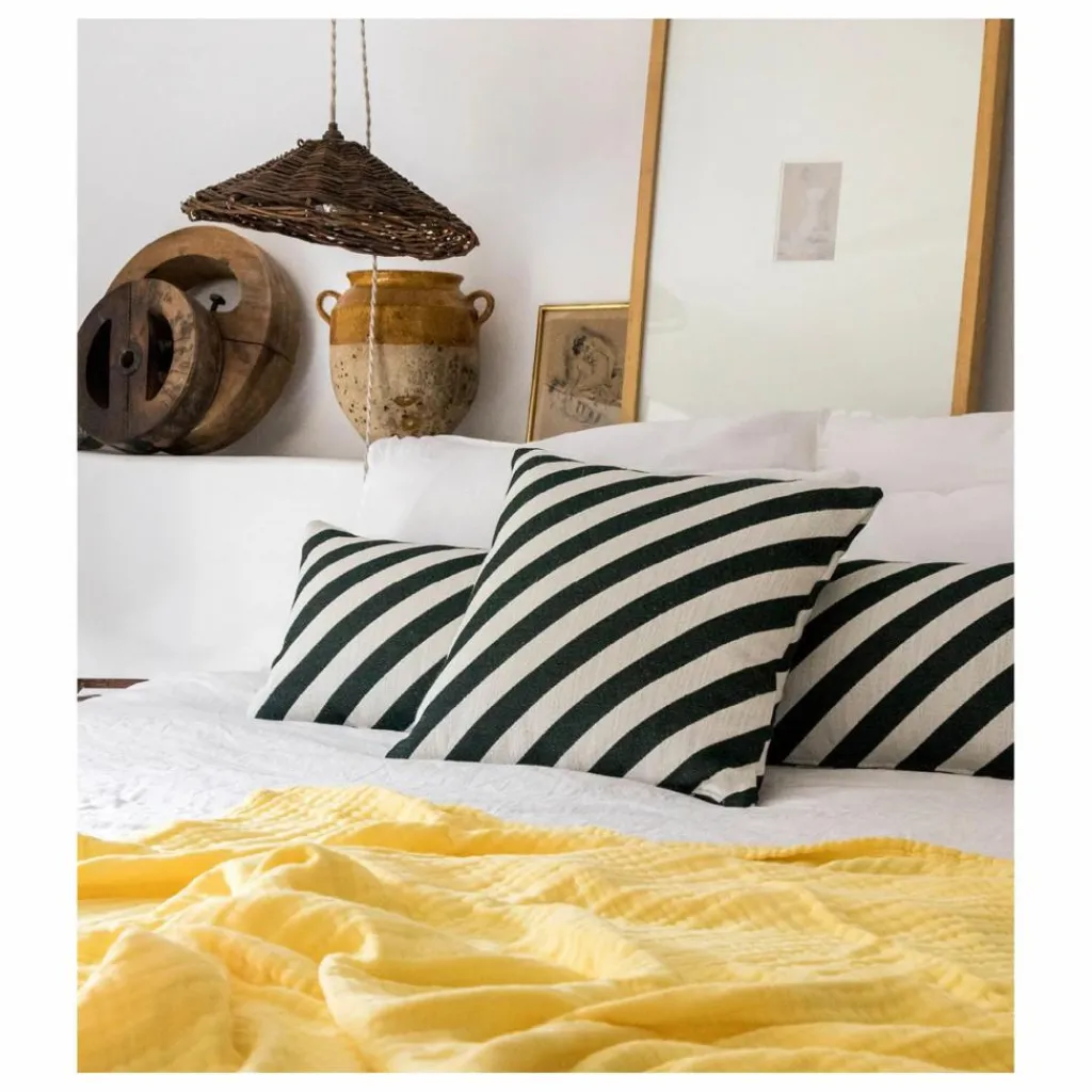 Hot Coussin carré Carino en jacquard à rayures | Coussins