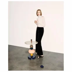 New Table d'appoint Shuffle en bois laquée - Mia Hamborg | Tables, Bureaux